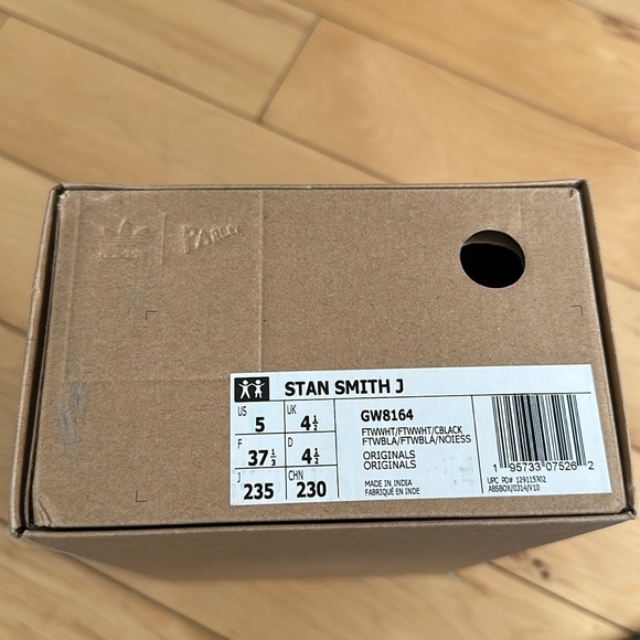 Adidas Stan Smith, 5Y/6.5W - Picture 8 of 8